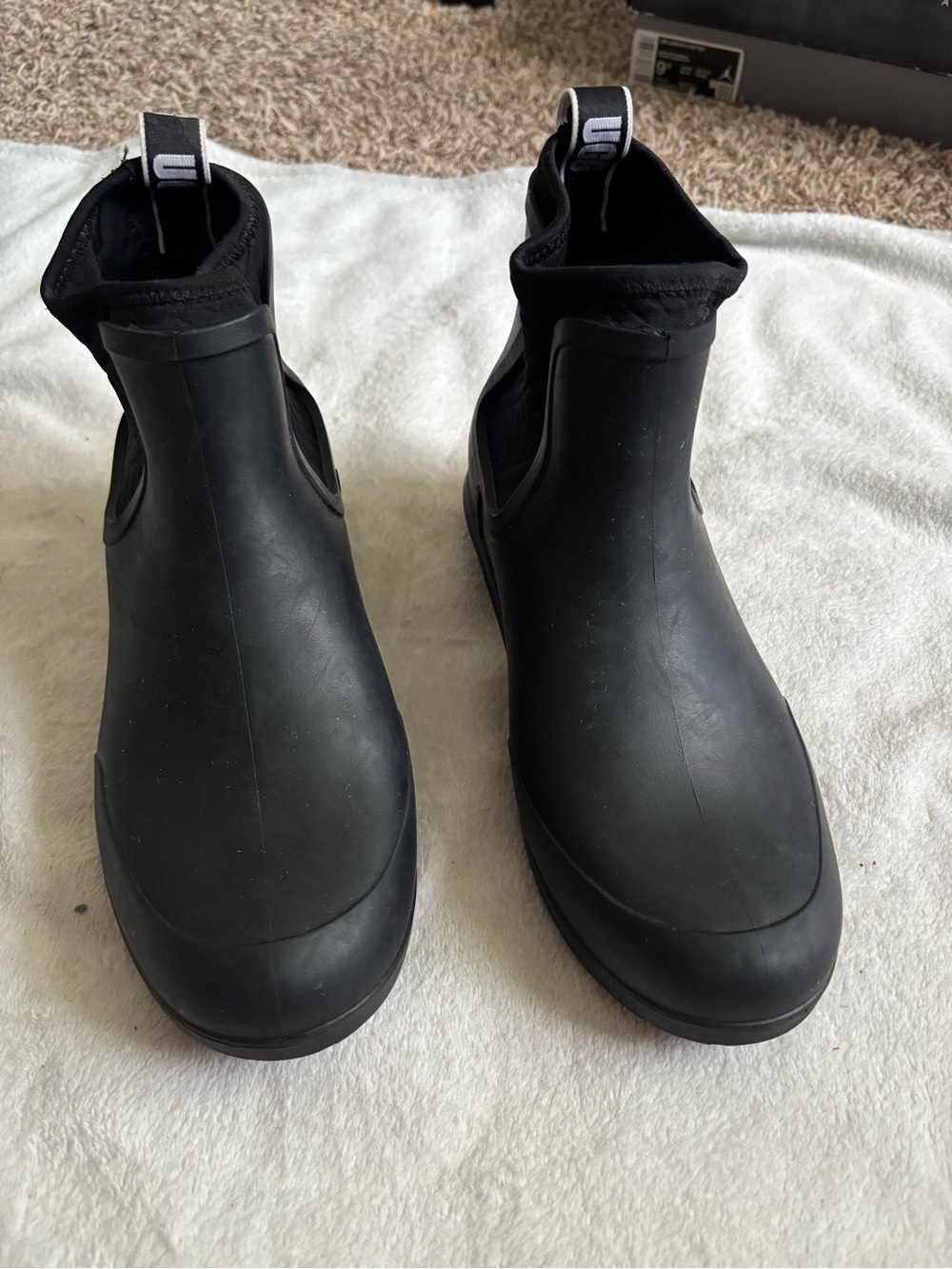 Black Men's Waterproof Slip-On Boots